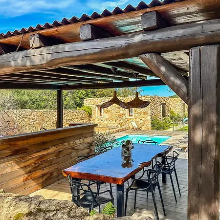 Tavara Di Porto-vecchio فيلة بورتو فيكشْيو