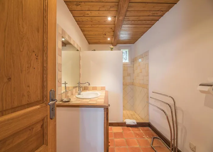 Tavara Di Porto-vecchio