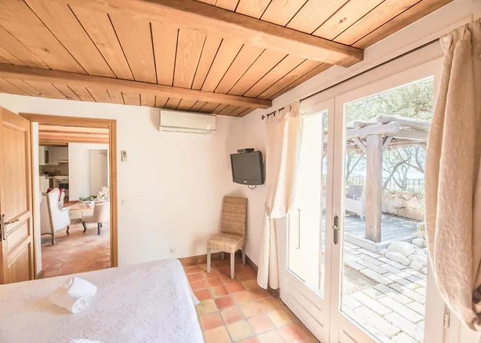 Tavara Di Porto-vecchio